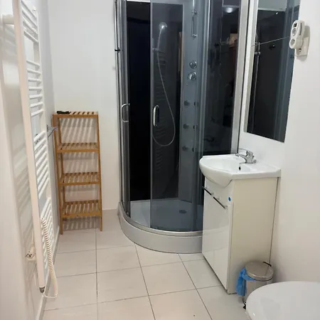 Black & White Apartments, Mytinka, Apartament Jesionik