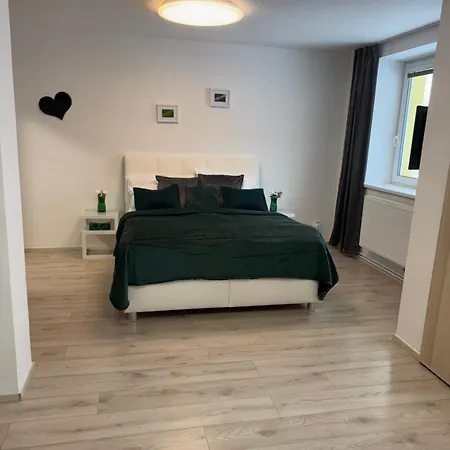 Apartament Black & White Apartments, Mytinka, *